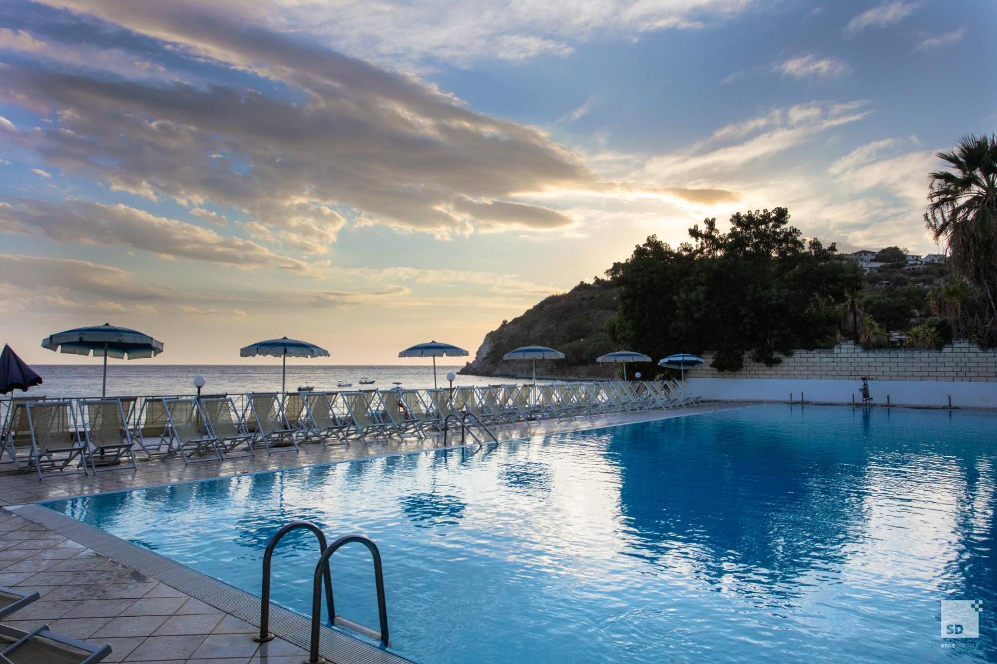 Villaggio Baia D'Ercole Capo Vaticano Esterno foto