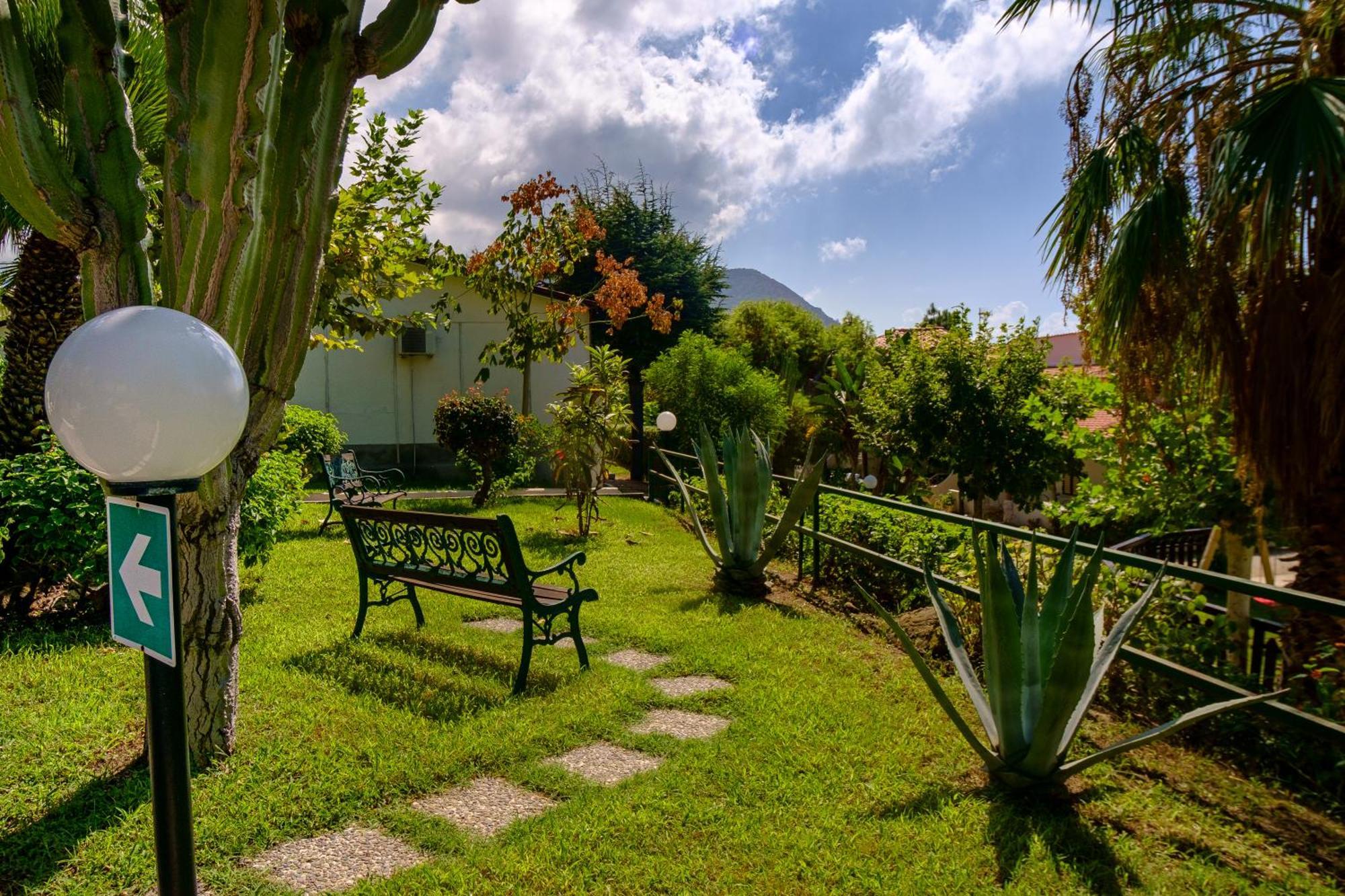 Villaggio Baia D'Ercole Capo Vaticano Esterno foto